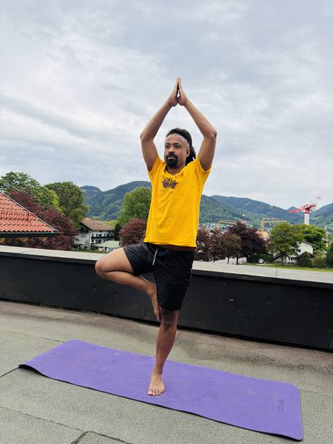 Yoga mit Luis image