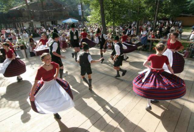 Waldfest der Gebirgsschützenkompanie Tegernsee