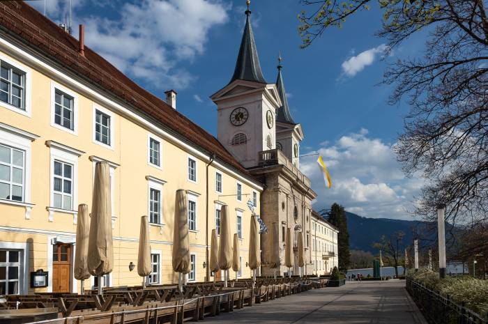 Bräustüberl Tegernsee neben dem Kloster